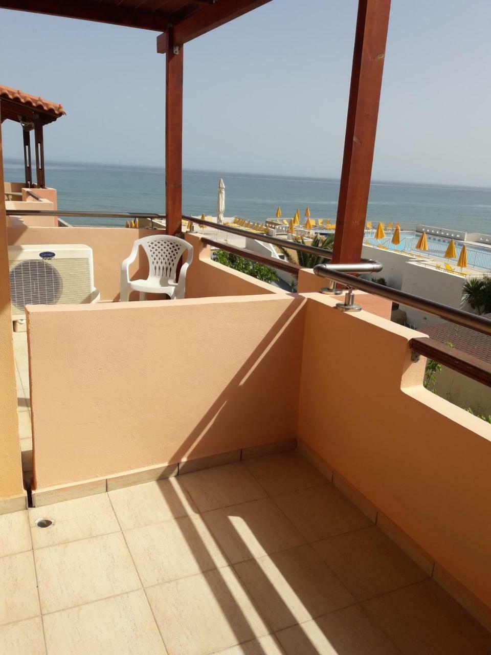Aquamar Beach Kournas Bagian luar foto